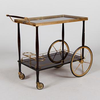 SERVERINGSVAGN, 1900-talets mitt.