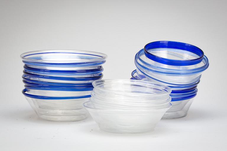 SKÅLAR, 22 st, glas. Allmoge, 1800-tal.