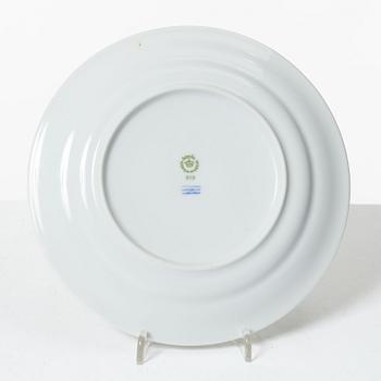Royal Copenhagen, a porcelain dinner service, "Christmas Joy" (68 pieces).
