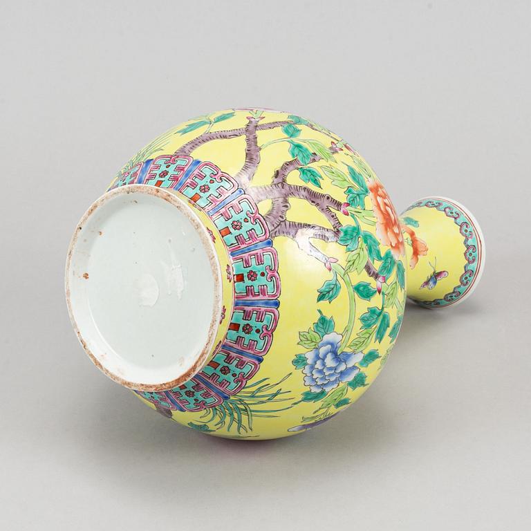 A famille rose and yellow ground vase, late 20th century.