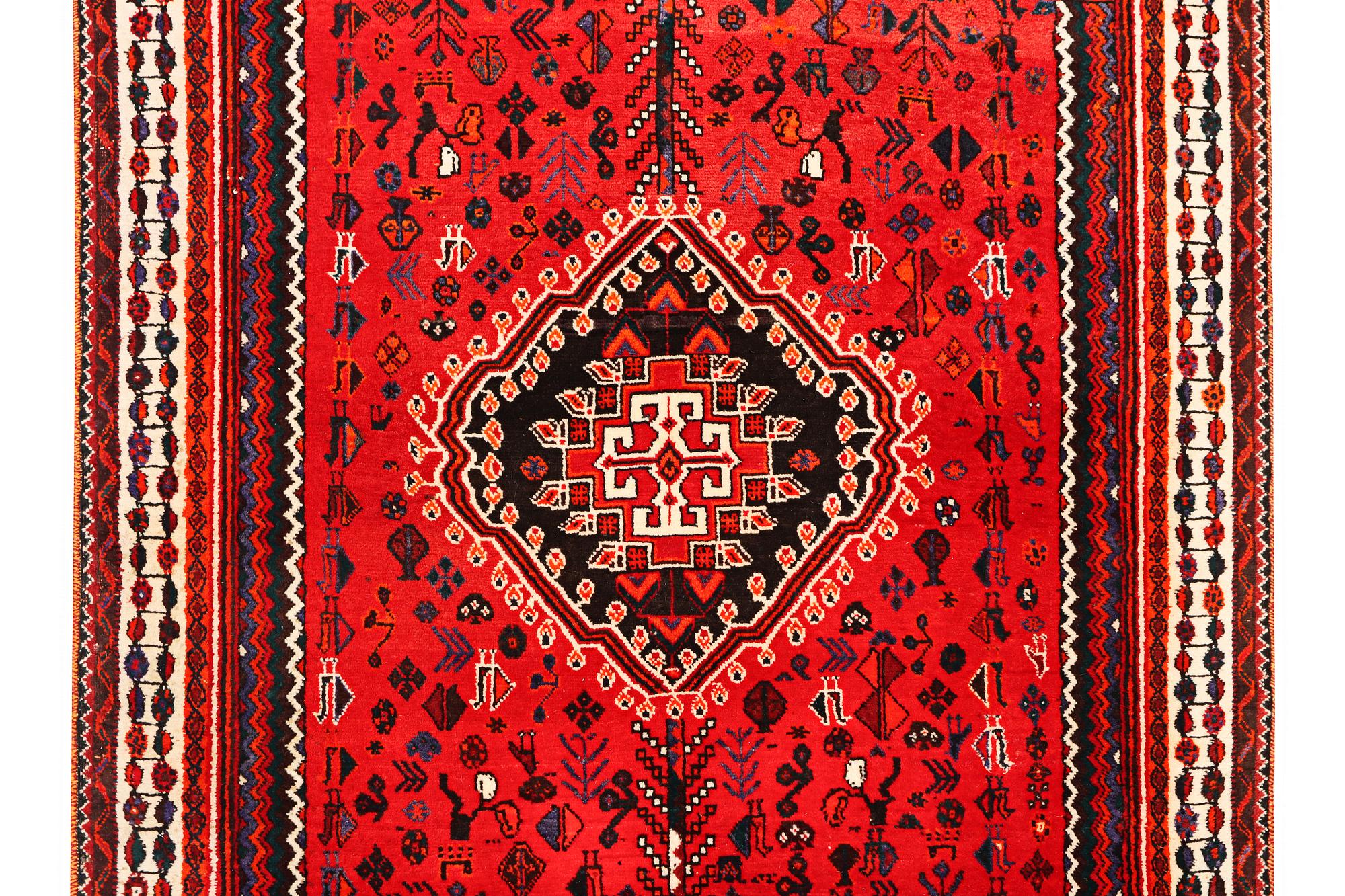 A Qashghai carpet, c. 280 x 183 cm.