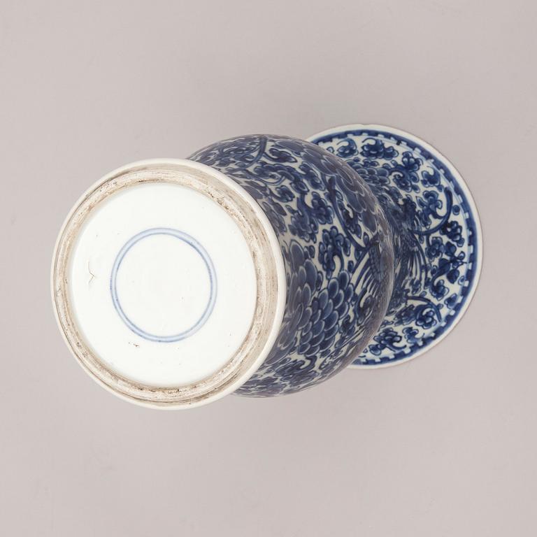 VAS, porslin, Kina, Kangxi-stil, 1800-tal.