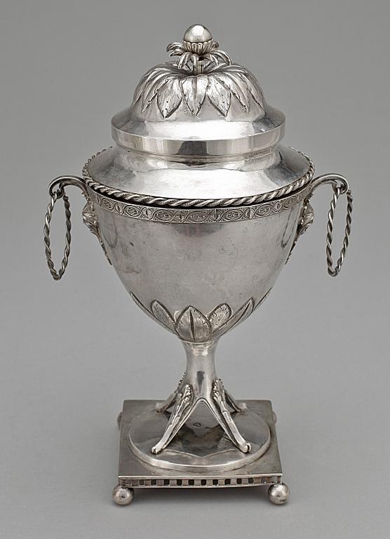 SOCKERSKÅL med LOCK,silver,  Hans Ekeström d.y. Helsingborg 1795. Tot vikt ca 650g.