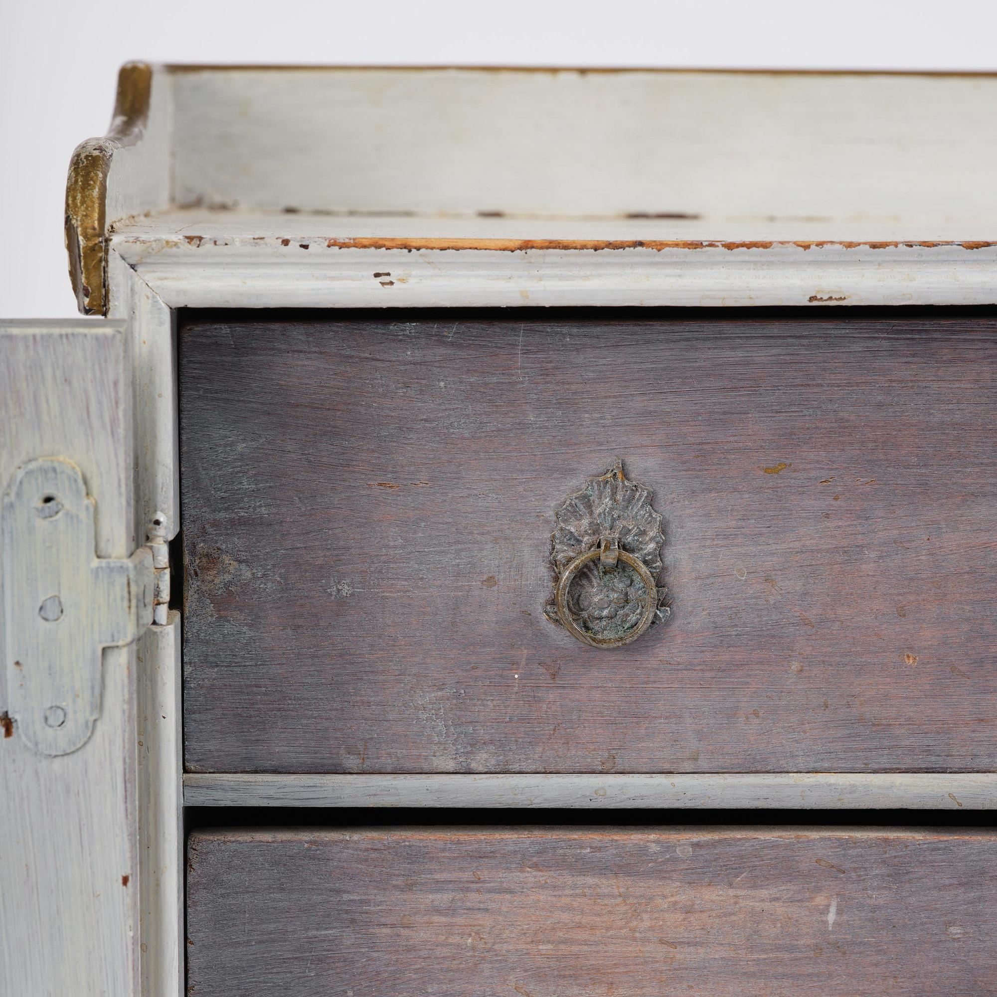 Miniatyrskåp, Sverige, 1700-talets senare del, Rokoko.