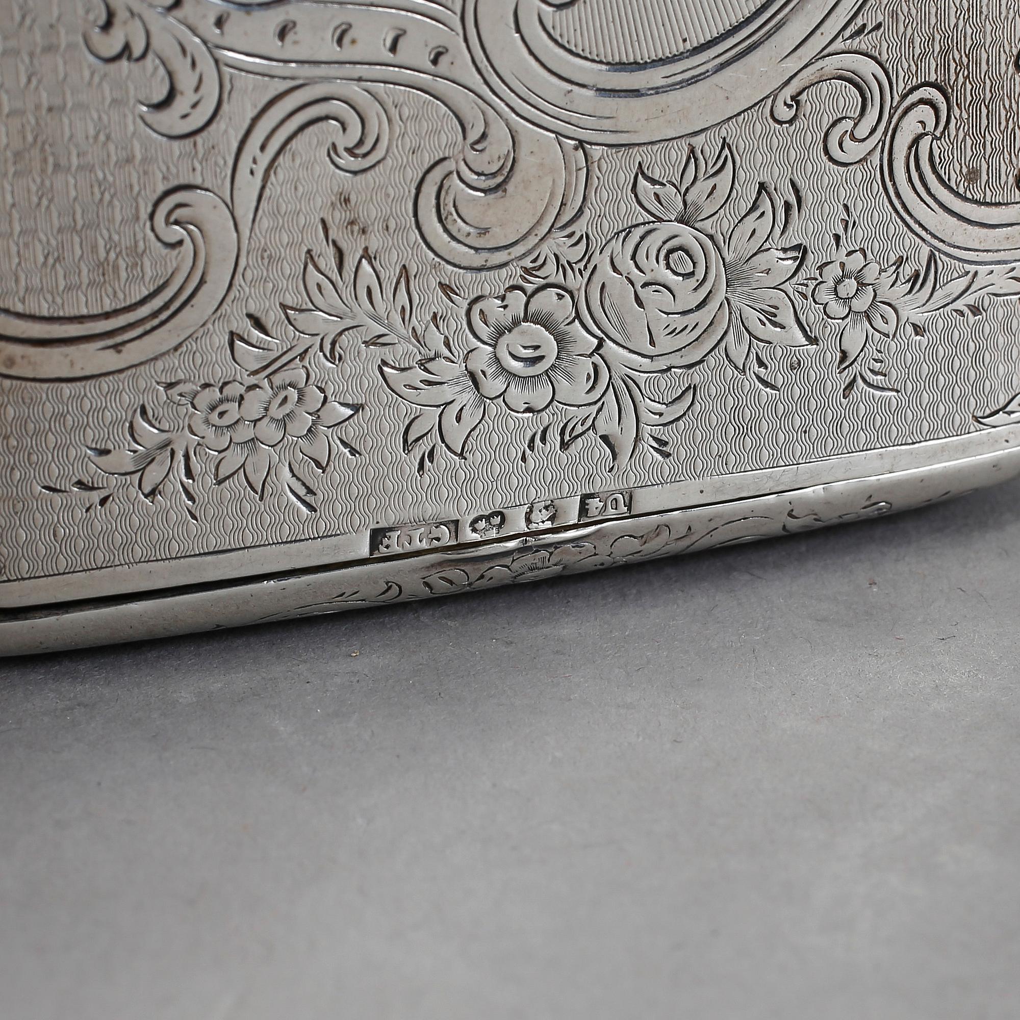 DOSOR, 2 st, silver, Gustaf Theodor Folcker, Stockholm, 1850 respektive JLR, London, 1878. Vikt 710 g.
