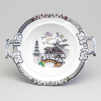 A Rörstrand 'Japan' dinner service, early 20th century (56 pieces).