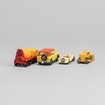 LESNEY MATCHBOX SERIES 4 st, bland annat Caterpillar Bulldozer RW 18B-1.