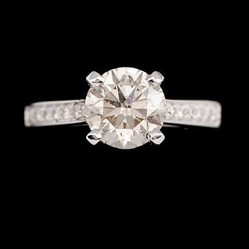 RING, 18 k vitguld, briljantslipade diamanter tot 2.19 ct.