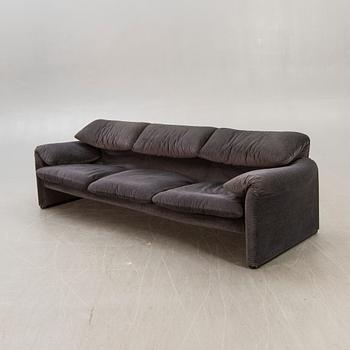 Vico Magistretti, a 'Maralunga' sofa, Cassina, Italy, late 20th Century.