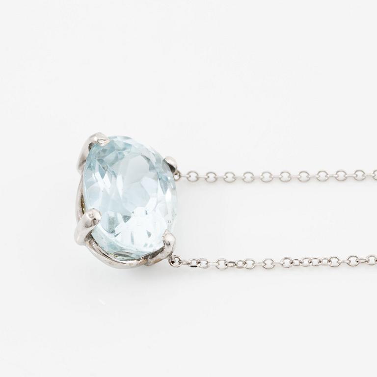 Necklace, 18K white gold with oval-cut aquamarine.