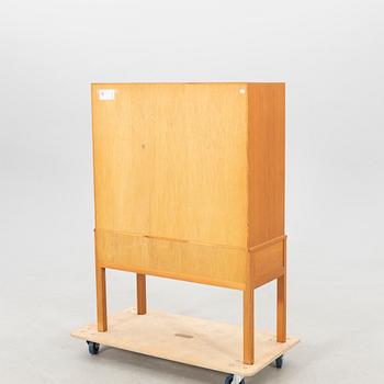 Carl Malmsten, skåp "Oktober" 1900-talets mitt/andra hälft.