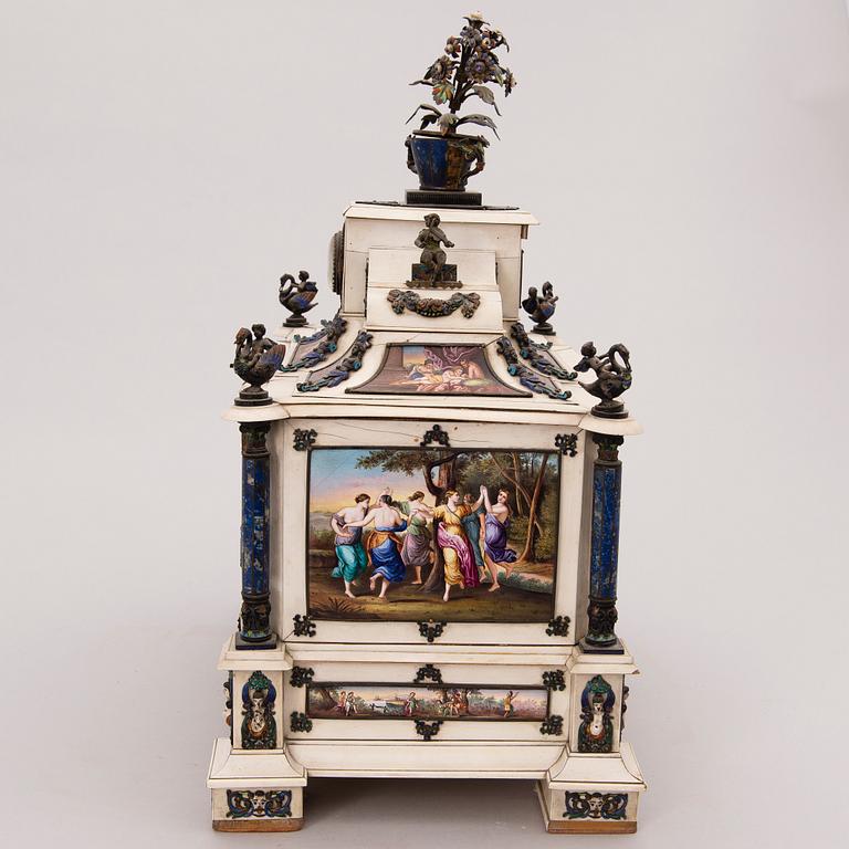 LIPAS, kellolla, todennäköisesti Wien, 1800-luvun jälkipuoli.