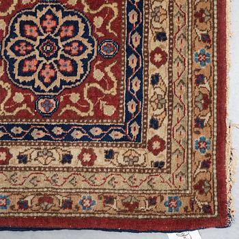 MATTO, a semi-antique Tabriz, ca 466 x 328,5 cm.