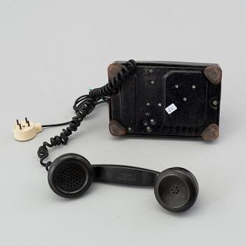 A 'model 302' telephone by Henry Dreyfuss, Bell USA 1937.