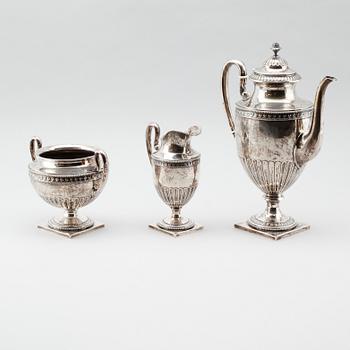 KAFFESERVIS, 3 delar, silver, CG Hallberg, Stockholm 1904. Vikt ca 1016 g.