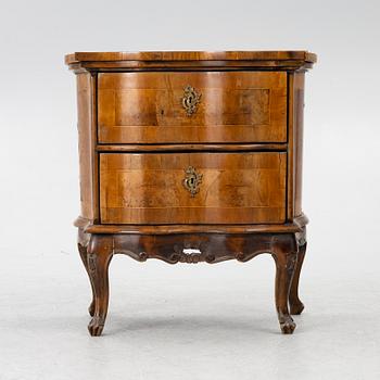 A small neo-Rococo chest of drawers, 19th century.
