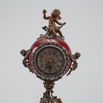 A Lenzkirhcer mantel clock, ca 1900.