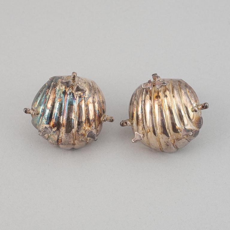 A pair of silver saltcellars by E. Dragsted, Copenhagen, 1949.