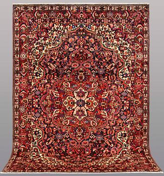 A CARPET, Baktiari, ca 315 x 212 cm.