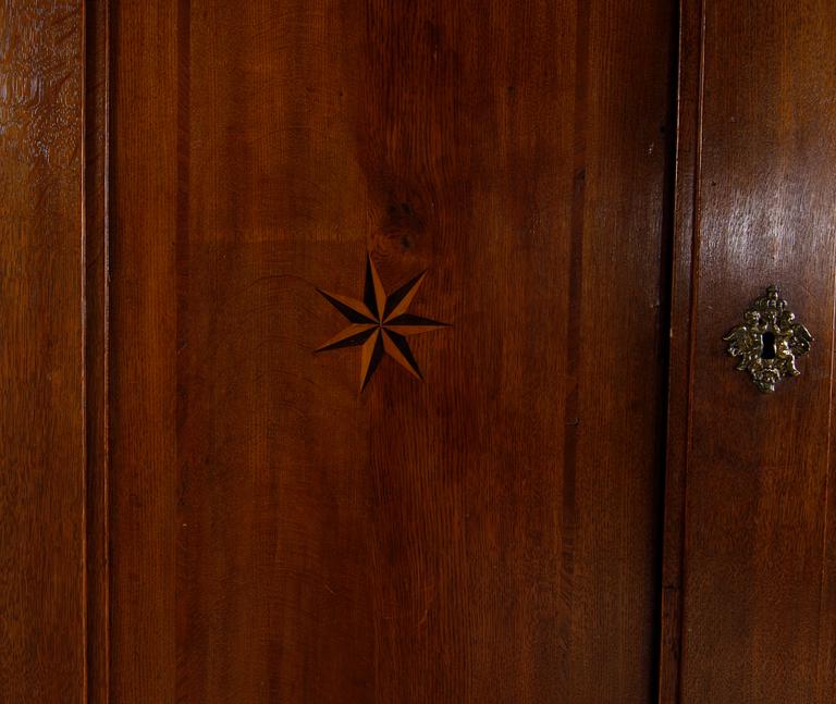 SALSSKÅP, rokoko, 1700-talets senare del.