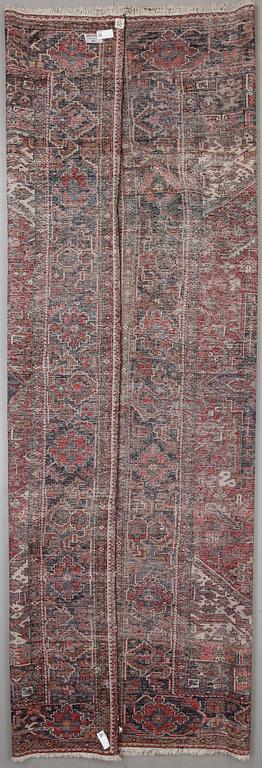 MATTA, old Heris ca 433x300 cm.