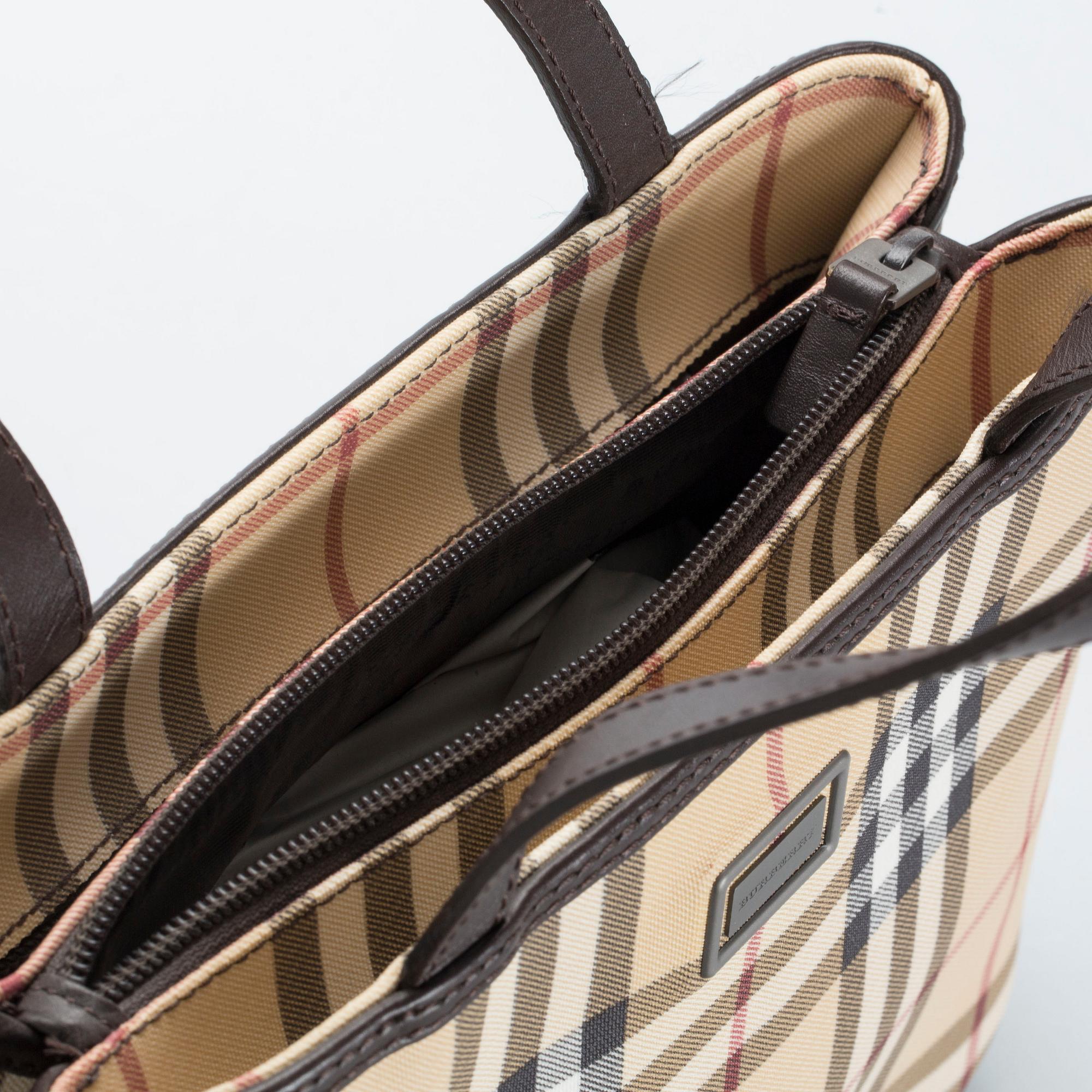VÄSKA, Burberry.