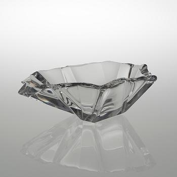 TAPIO WIRKKALA, A BOWL. "Ice cube". Signed Tapio Wirkkala 3847. 1950s.