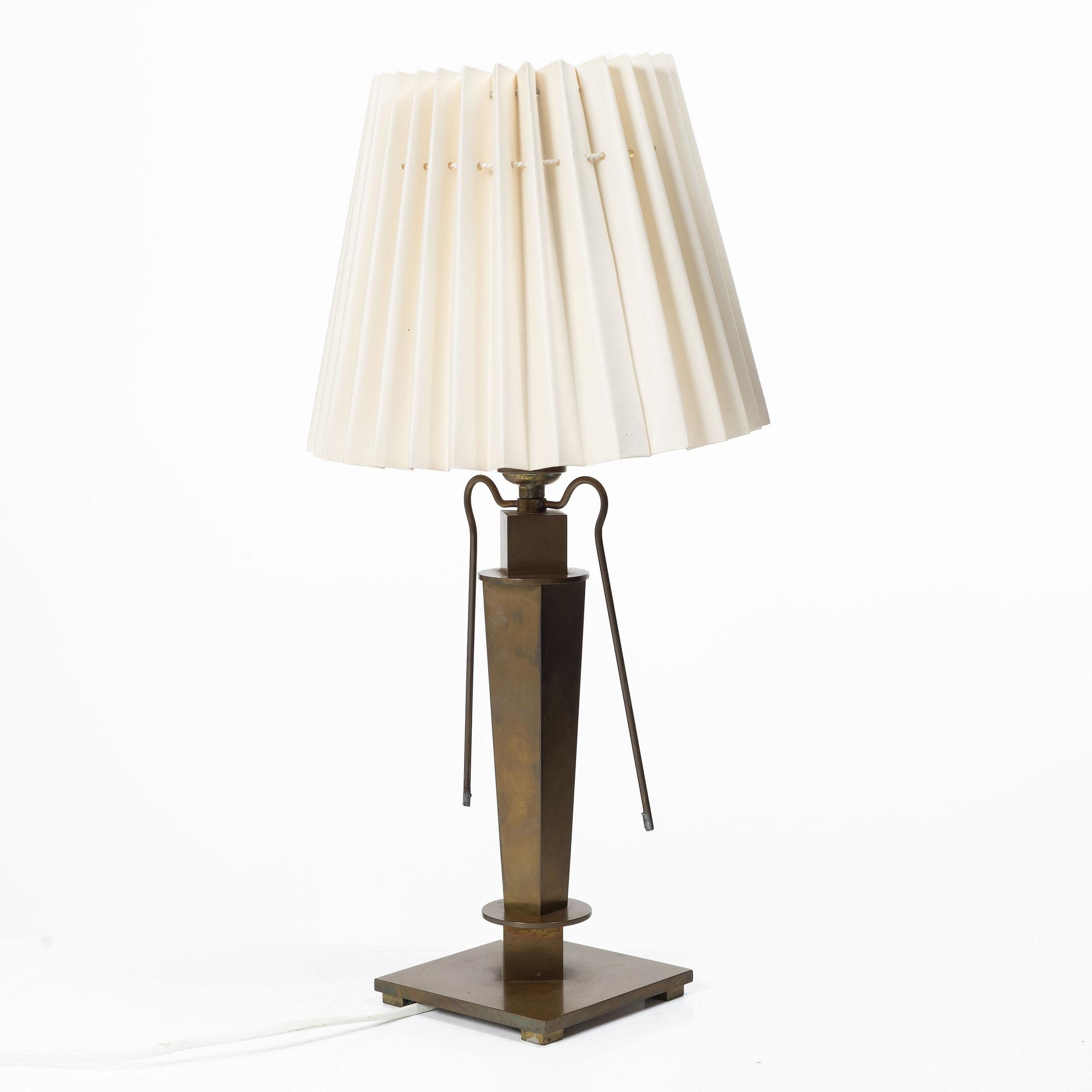 A table lamp, first half of the 20th century.