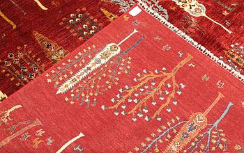 A carpet, Ziegler design, approx. 337 x 257 cm.