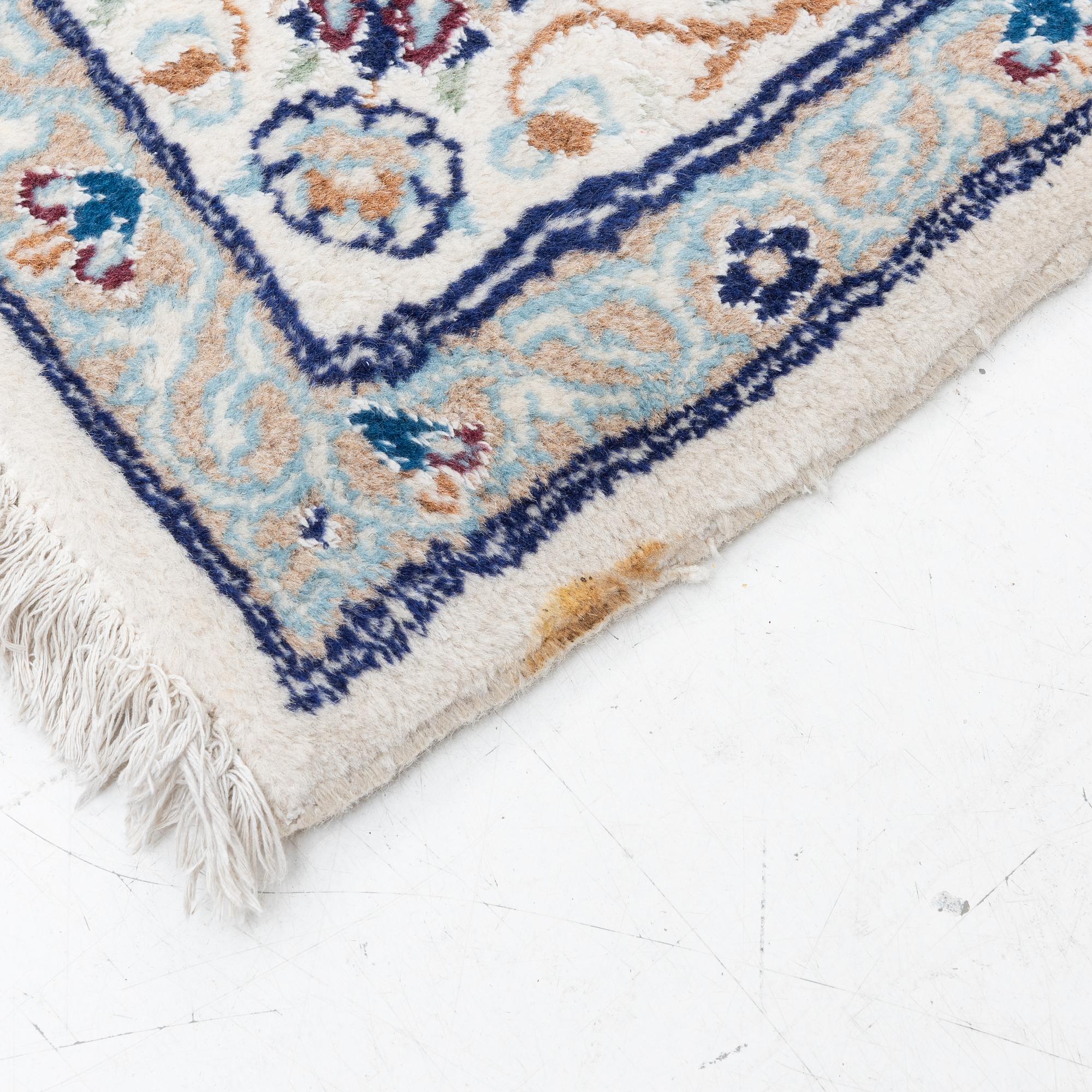 Carpet, Nain, approx. 310 x 200 cm.