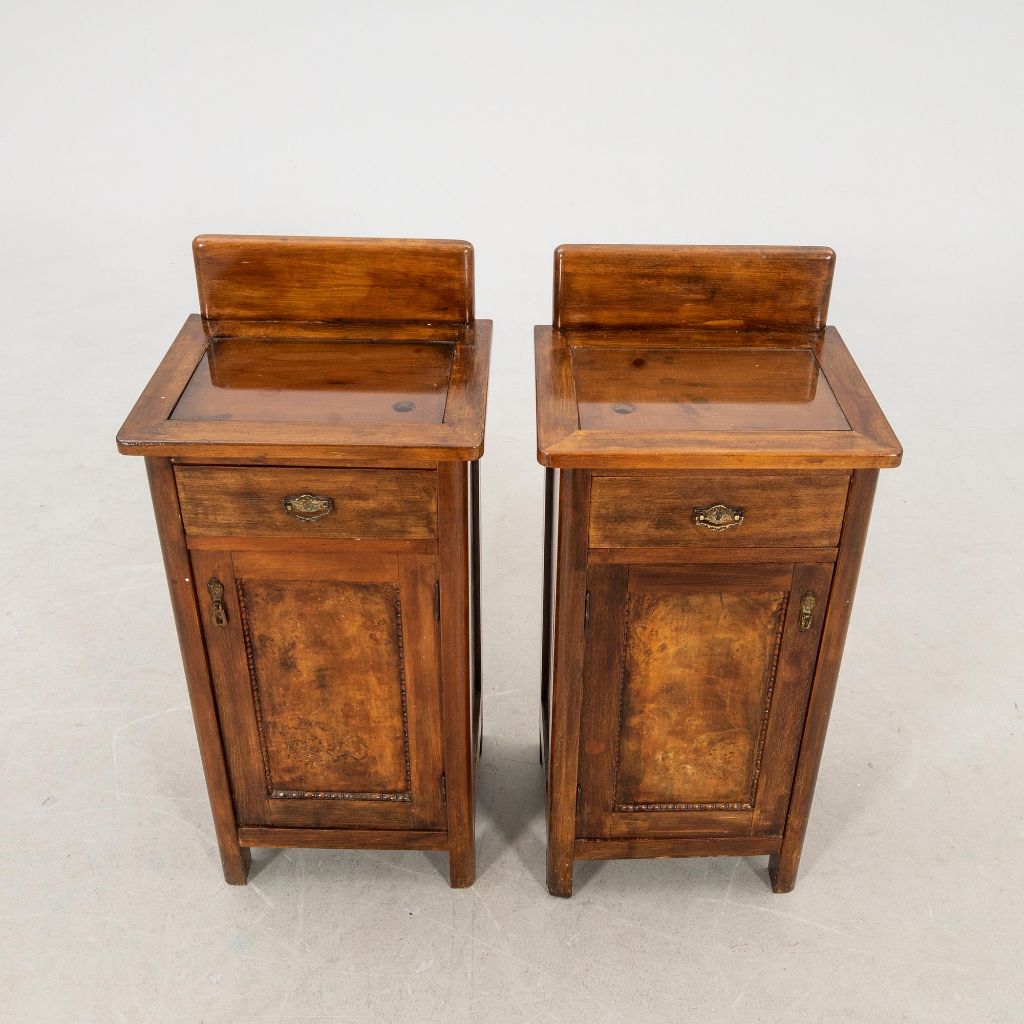 Pair of bedside tables, first half of the 20th century.