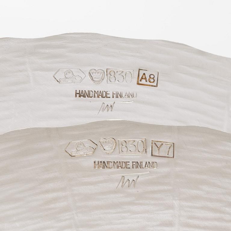 Tapio Wirkkala, lautasia, 6 kpl, hopeaa, TW 140, Kultakeskus, Hämeenlinna 1976-79.