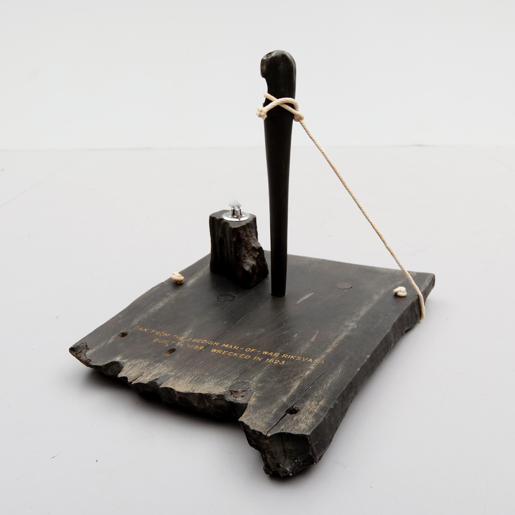 PLANKA samt CIGARETTÄNDARE från skeppet Riksvasa.