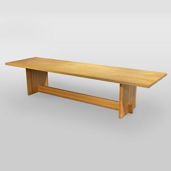 Aarts & Lundsjö Snickeri, a custom-made dining table, circa 2020.