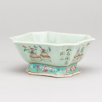 SKÅL, porslin, Kina, Tung-Chin, 1800-talets andra hälft.