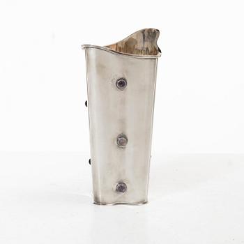 Tage Göthlin, cup with amethysts, silver, Tesi, Gothenburg, 1957.