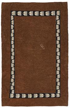 294. OTTOMANÖVERKAST/MATTA, vävt i sniljeflossa, ca 235,5 x 150,5 cm, baksidan med påsydd etikett: A.F. 1934.