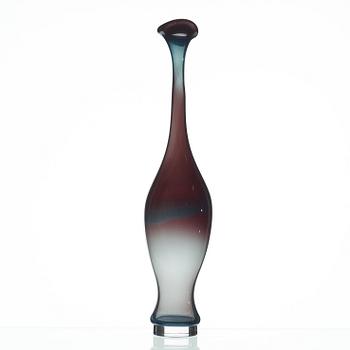 Nils Landberg, a glass vase, Orrefors 1952.