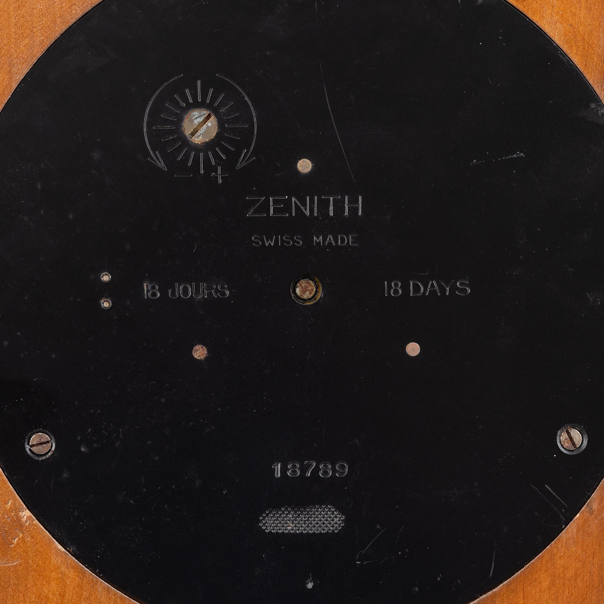 Väggur, Zenith, 18-dagarsverk, 1900-talets mitt.