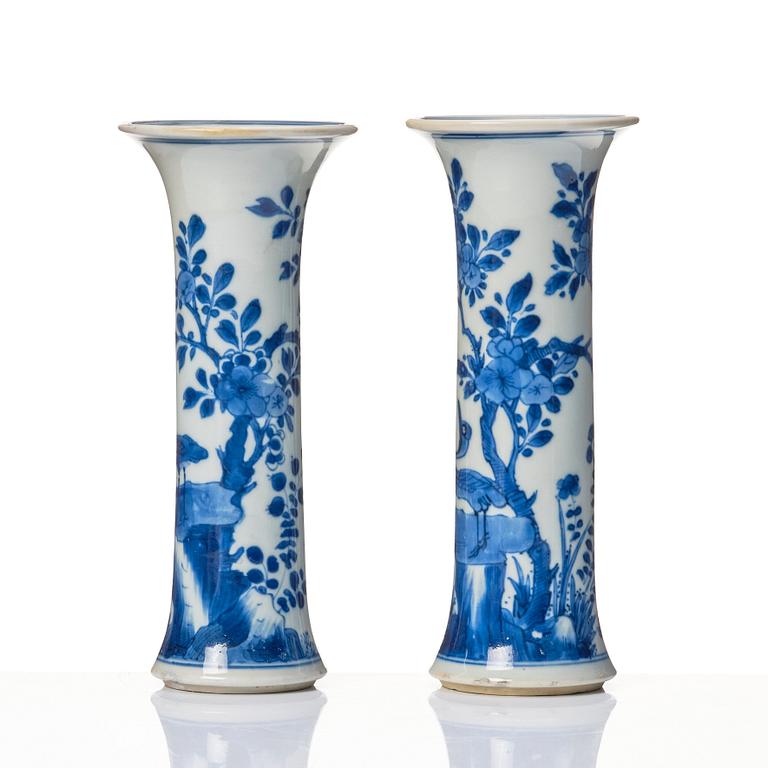 A pair of blue and white vases, Transition, 17th Century.