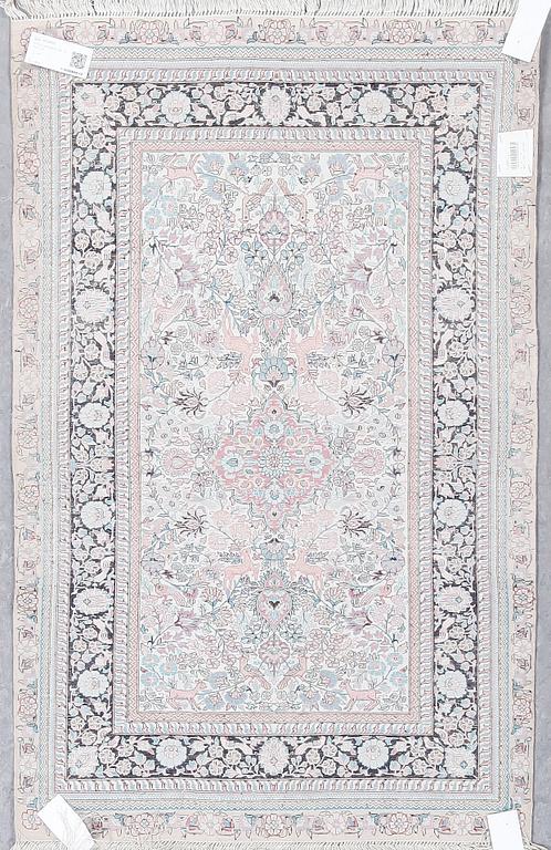 MATTA, orientalisk, silk, ca 122x77 cm.