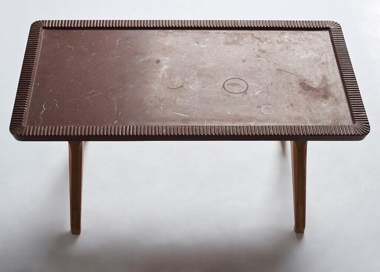 Nordiska Kompaniet, a Swedish Modern oak sofa table "NK Hantverk", Sweden 1947.