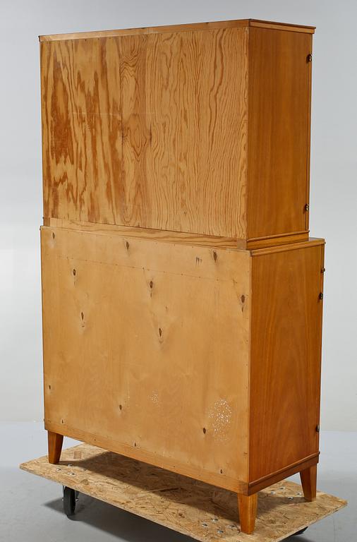 SKÅP, "Pyramid", Carl Malmsten, formgivet 1944.