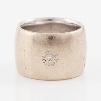 Ole Lynggaard ring 18K white gold set with a round brilliant-cut diamond, "Love you".