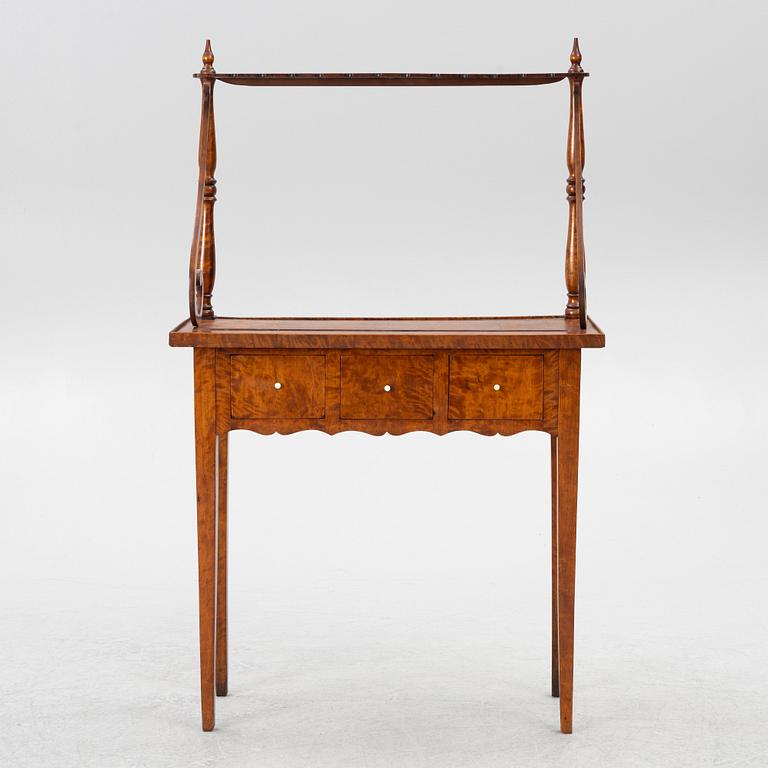 A pipe stand, possibly England, late 19th century.