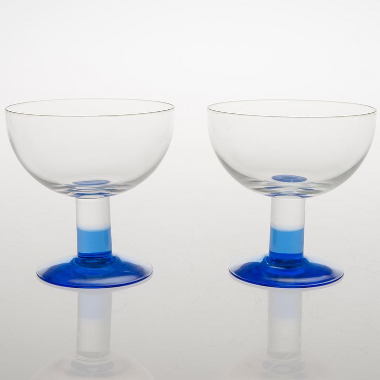 KERTTU NURMINEN, GLASSERVISDELAR, 23 st, "Mondo", Iittala 1900-talets senare hälft.