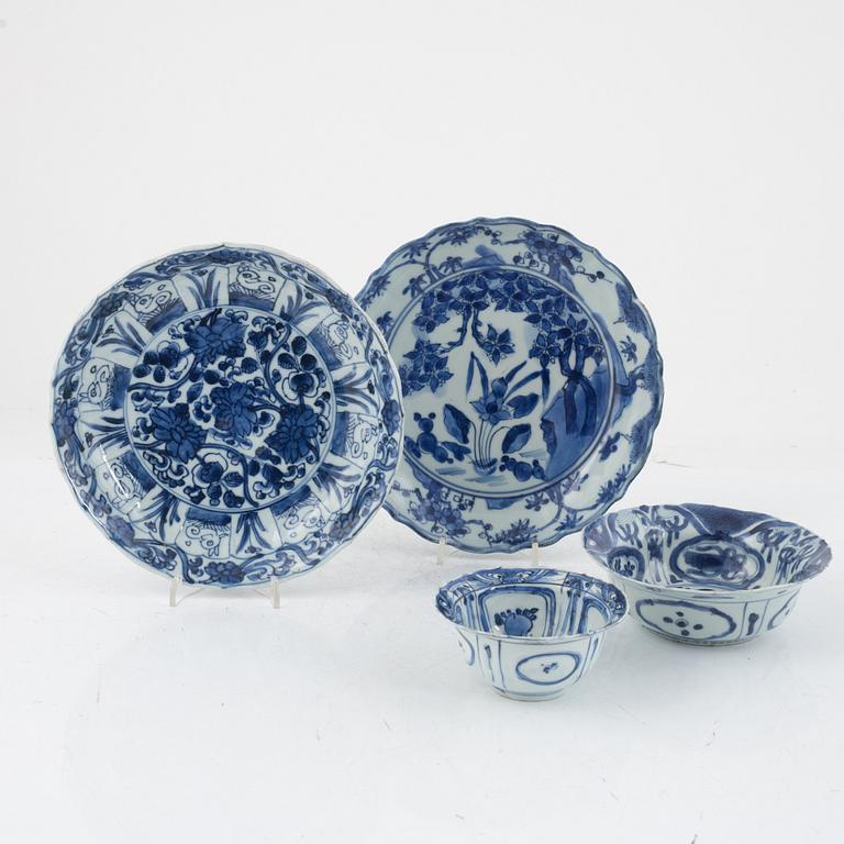 Four pieces of blue and white porcelain, China, Ming dynasty, Wanli (1572-1620), and Qingdynasty, Kangxi (1662-1722).