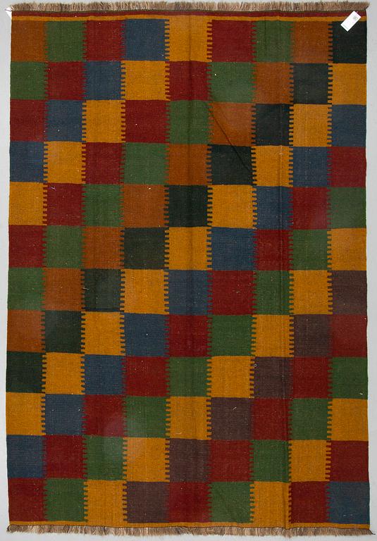 A CARPET, kilim, ca 283 x 195 cm.