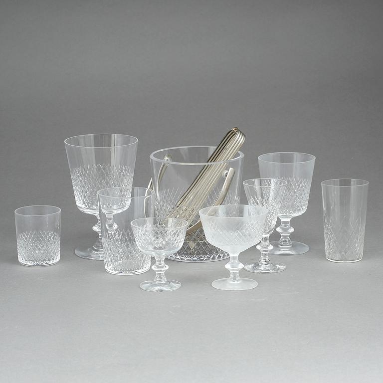 GLASSERVIS, 75 delar, "Diamant", Vicke Lindstrand, Kosta.