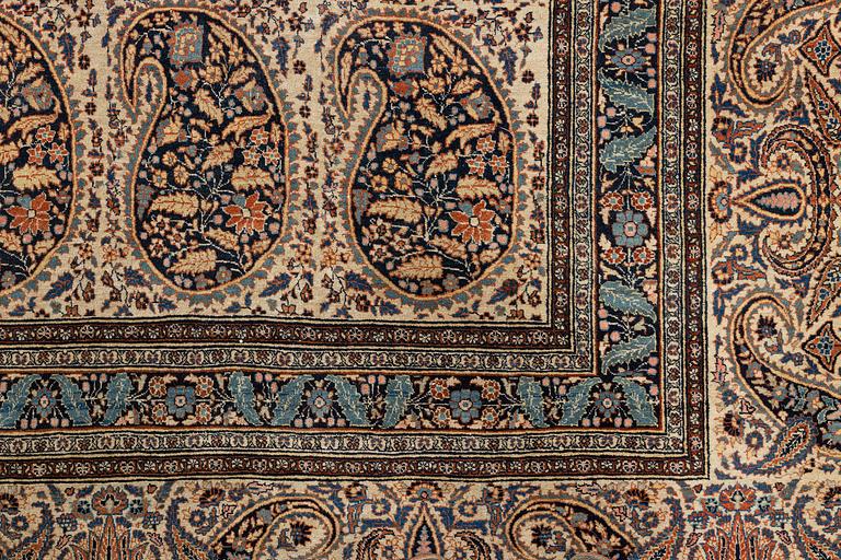 Matta, antik Täbris, nordvästra Persien, ca 648 x 435 cm.